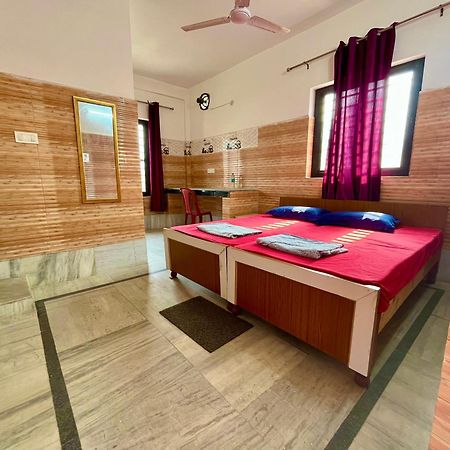 Laxmi Lodge Rishikesh Exterior photo