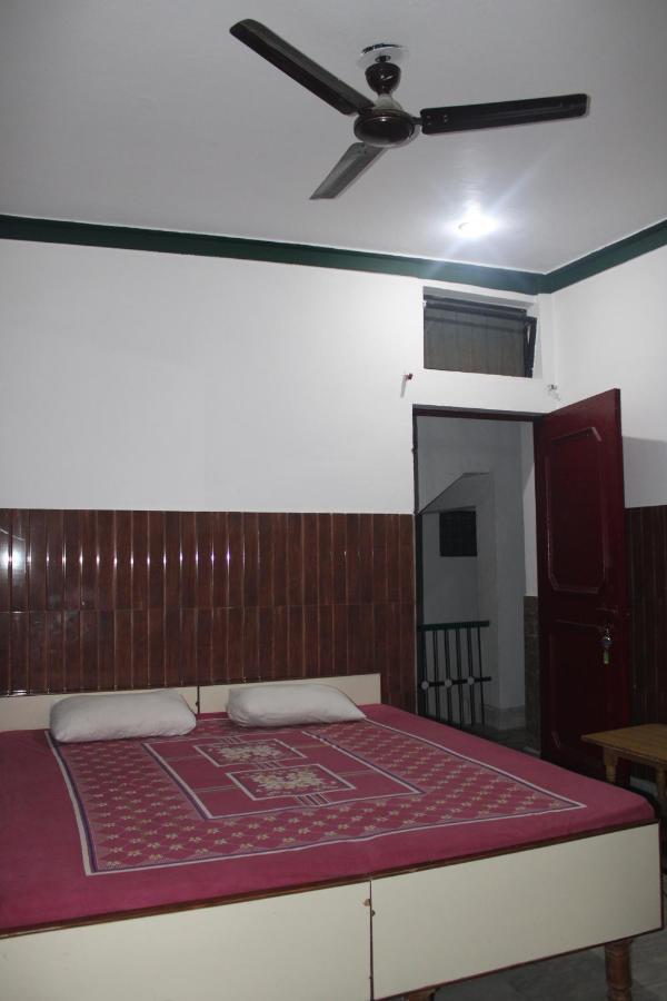 Laxmi Lodge Rishikesh Exterior photo