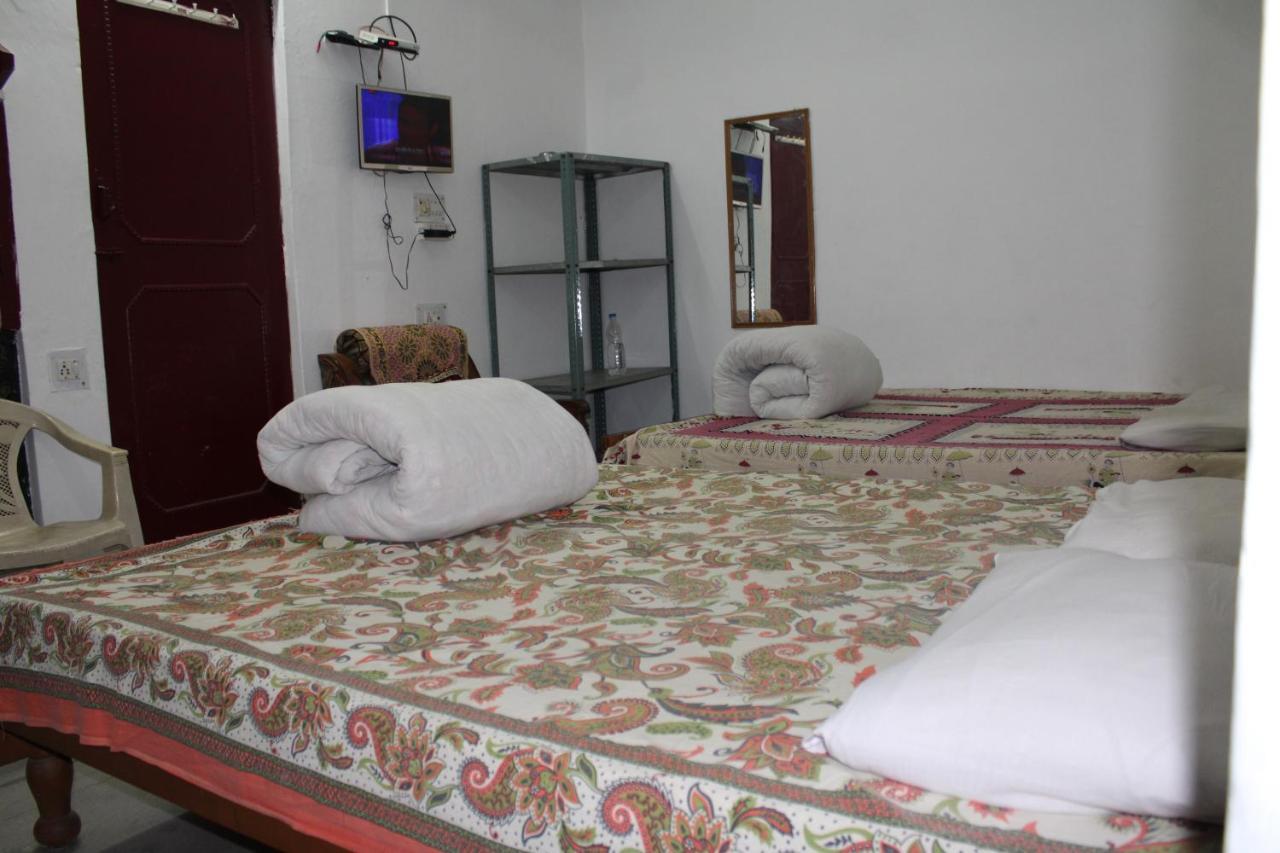 Laxmi Lodge Rishikesh Exterior photo