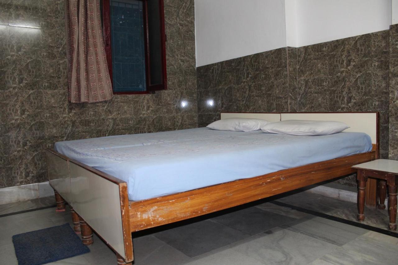 Laxmi Lodge Rishikesh Exterior photo