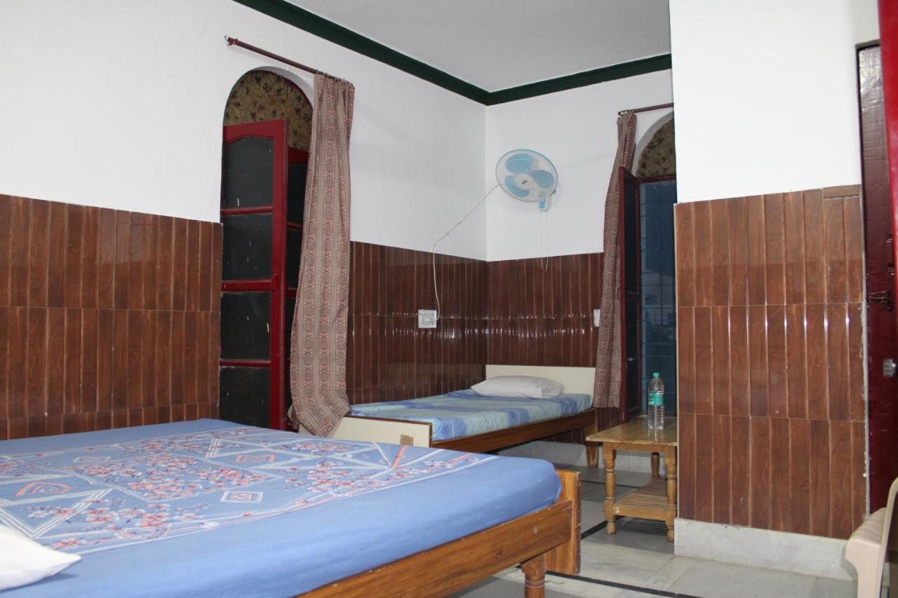 Laxmi Lodge Rishikesh Exterior photo
